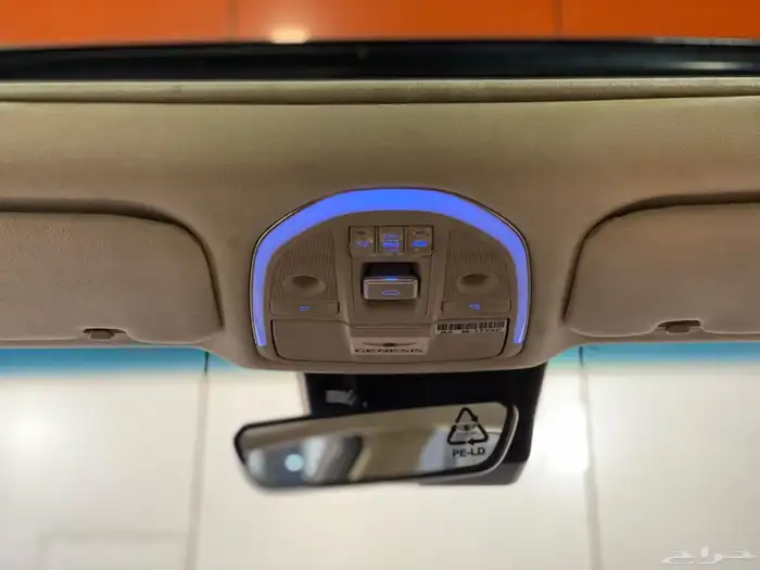 جنسيس ( رويال ) 2017 أعلى فئة العداد 99 الف فقط 24