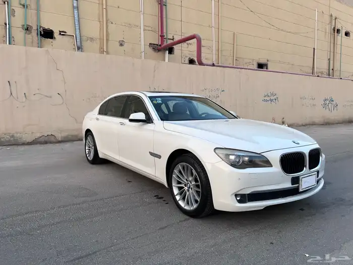 بي ام دبليو الفئة السابعة 730 2