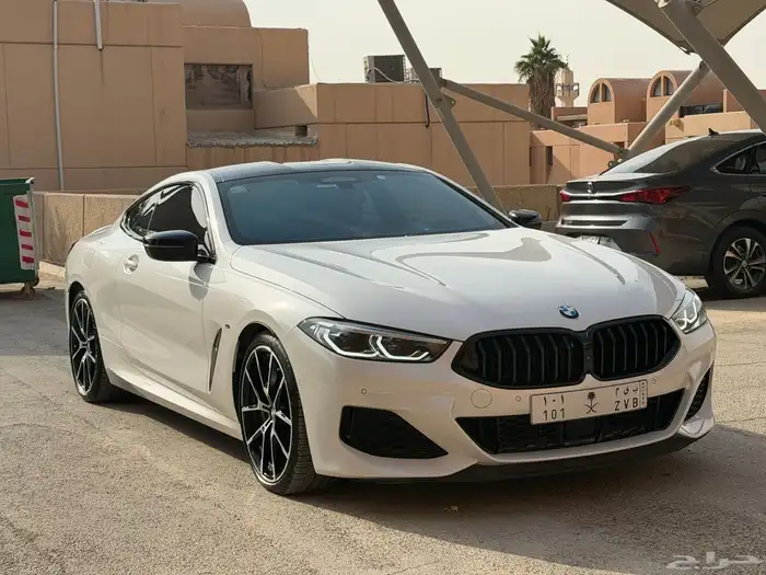 للبيع BMW 850i   الفئة الثامنة - 8 سلندر توين تيربو 10