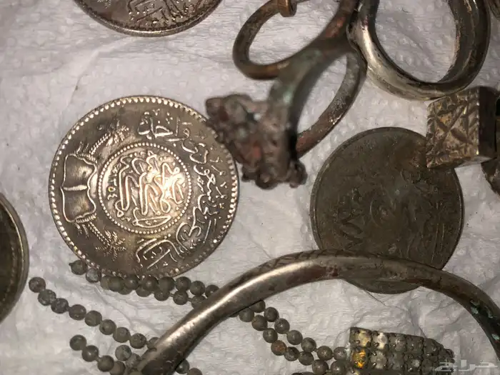 مجموعة حلي نوادر تراثيه قديمه معاضد واساور وخواتم فضه ونحاس 8