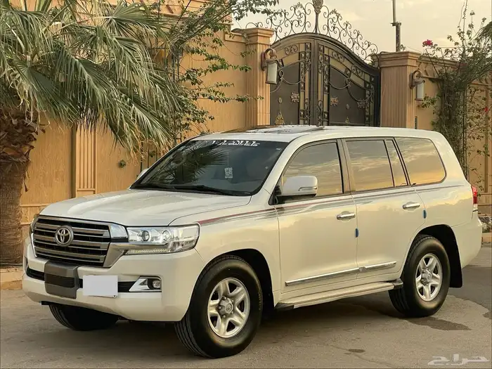 جيب لاند كروزر 2019 GXR سعودي 21