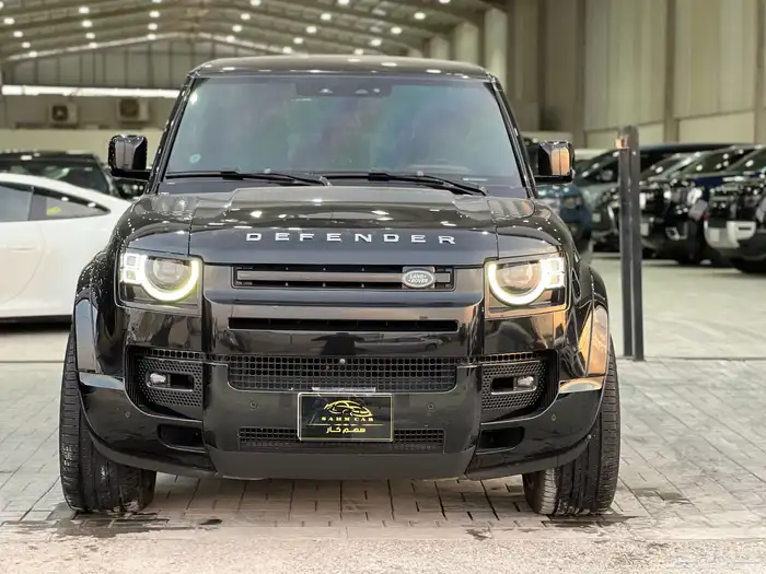 لاند روفر ديفندر X موديل 2021 0