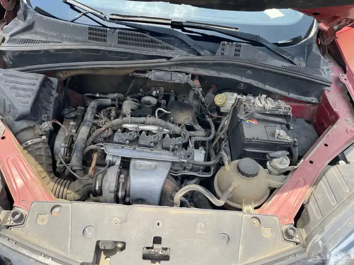 سيارة أم جي موديل 2018 أربع سلندر 10