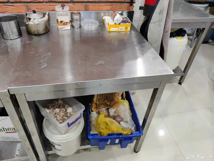 مطعم بكامل اغراضه 4