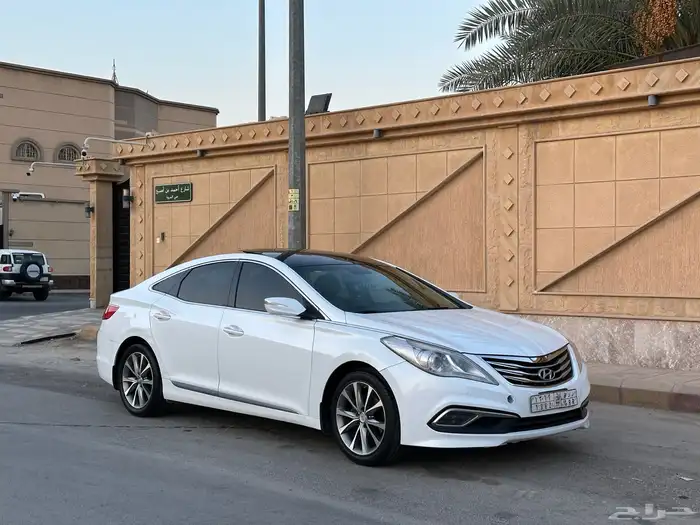 هونداي ازيرا 2017 فل كامل نظيف للبيع 4