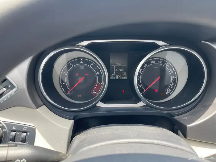 سيارة أم جي موديل 2018 أربع سلندر 4