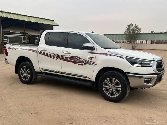 للبيع هايلوكس ديزل دبل 2024 4