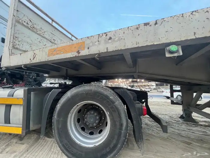 للبيع سطحه قاعدة 16 7