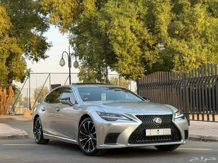 لكزس LS 500 موديل 2023 11