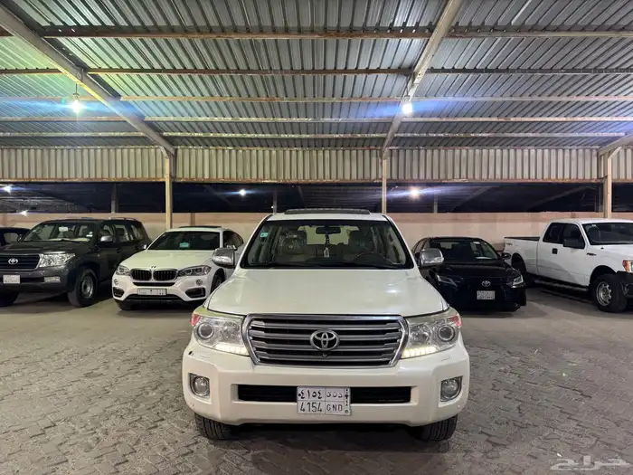 جيب لاندكروزر 2013 VXR موصفات الفل حد75 الف 3