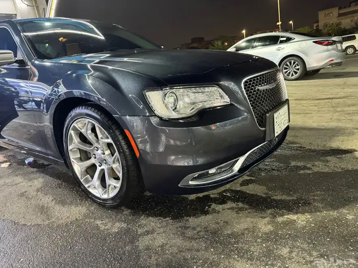 كرايسلر 2018 فل كامل للبيع 2