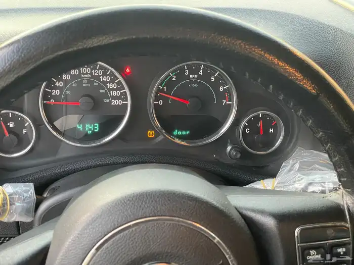 رانجلر سبورت 2015 قير عادي نظيف جدا 15