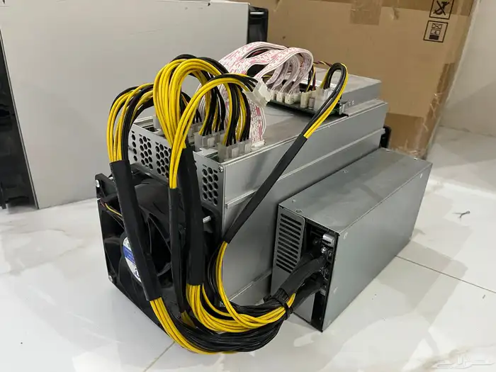 Bitmain Antminer s19 and L3 2