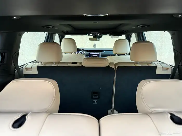 جيب شروكي لمتد 2023 16