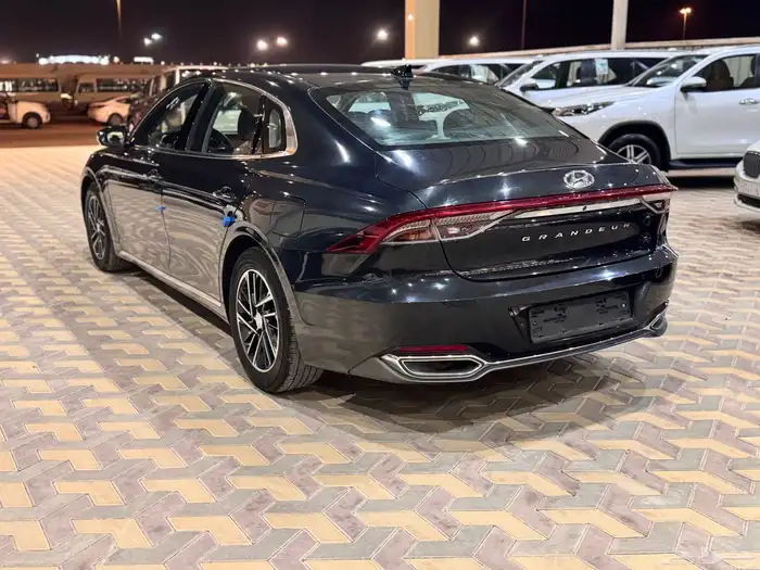 هيونداي ازيرا موديل 2021 بطاقة جمركية 8