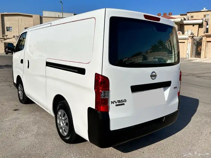 نيسان اورفان 2021 ديزل بضاعه جير عادي نضيف محركاته وكاله 5