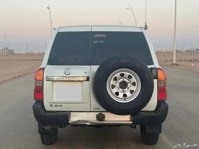 باترول ربع 2009 بحالة ممتازة 10