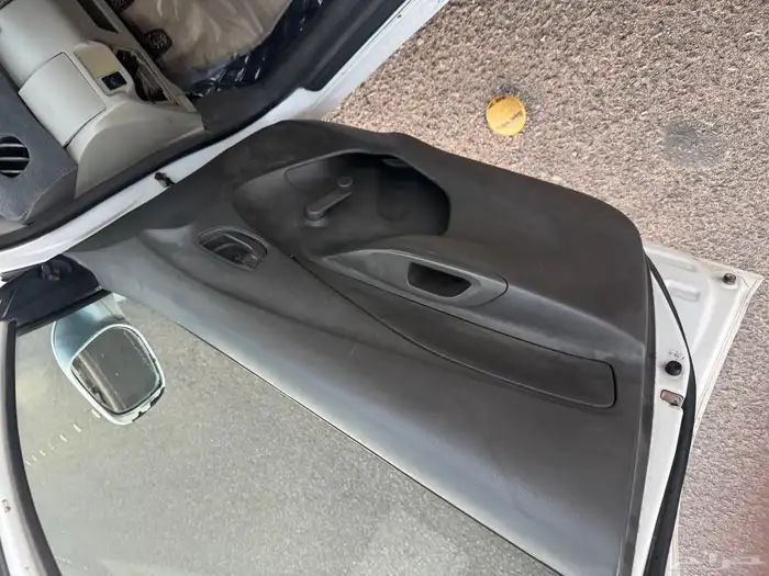 يارس موديل 2009 قيرعادي للبيع 13