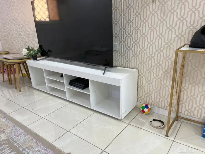 طاولة مكتب تلفزيون 1