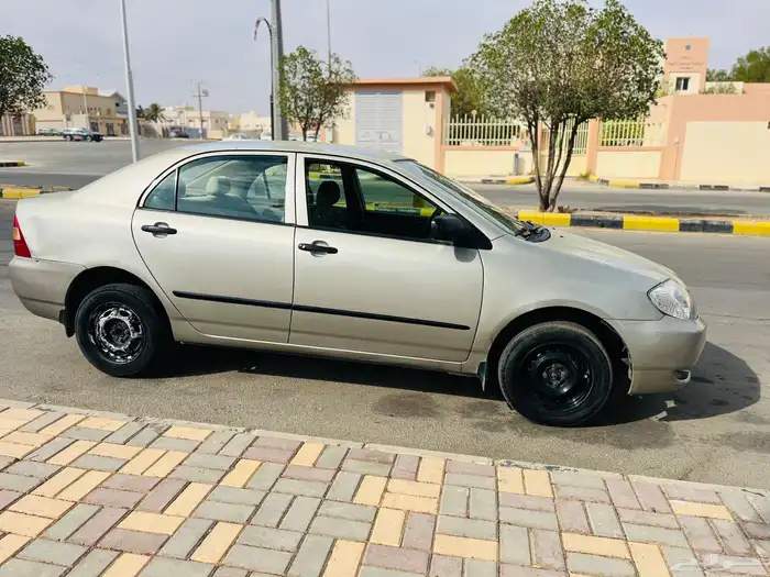 للبيع كورولا مديل 2002 نظيفة 2