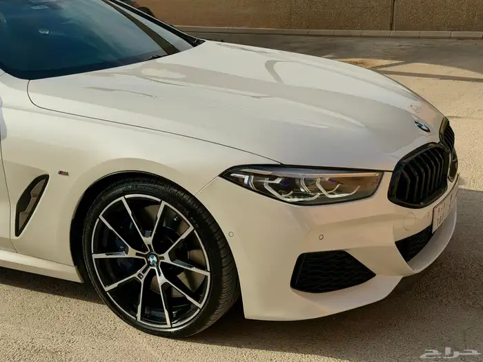 للبيع BMW 850i   الفئة الثامنة - 8 سلندر توين تيربو 7
