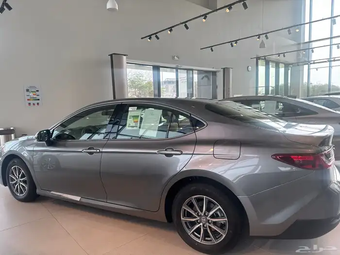 كامري 2025 ستاندر استلام فوري (بطاقة جمركية) 1