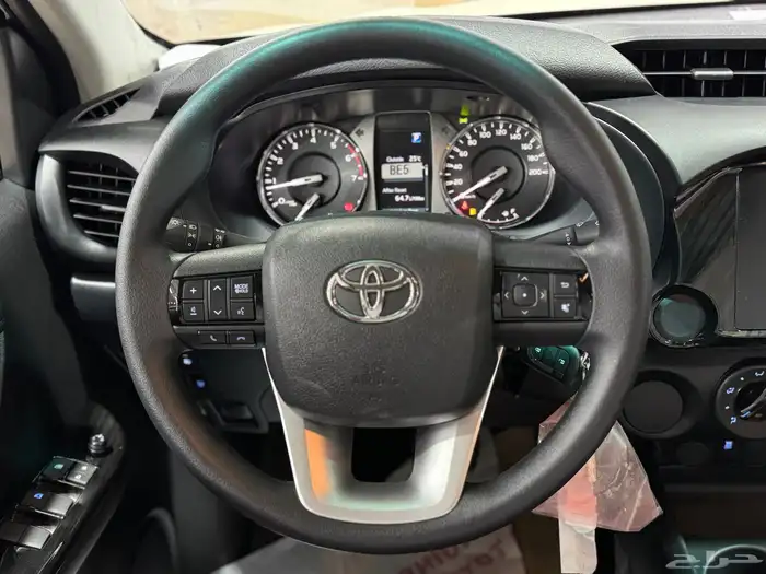 تويوتاهايلوكس غمارتينGLX توماتيك بنزين 2026سعودي 113.250شامل 17