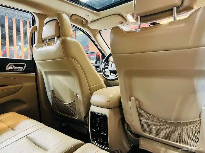 جراند شيروكي 2019 V6 لمتد (( عرض خاص )) 14