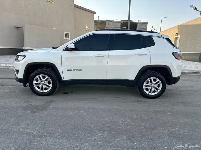 جيب كومباس 1