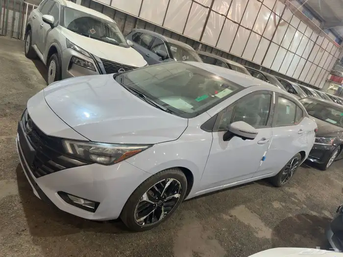 نيسان صني SL فل كامل الشكل الجديد 2024 ابيض فضي رصاصي فاتح 7