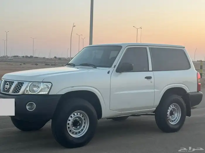 باترول ربع 2009 بحالة ممتازة 7