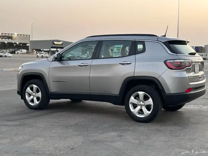 جيب jeep كومباس 2020 عداد 10 الف 48