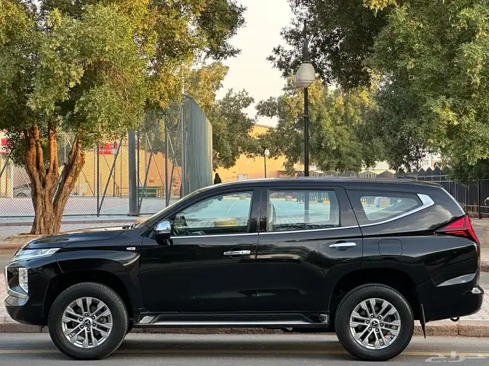 ميتسوبيشي مونتيرو سبورت 2022 استاندر دبل 6