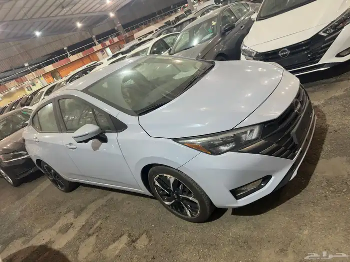 نيسان صني SL فل كامل الشكل الجديد 2024 ابيض فضي رصاصي فاتح 8