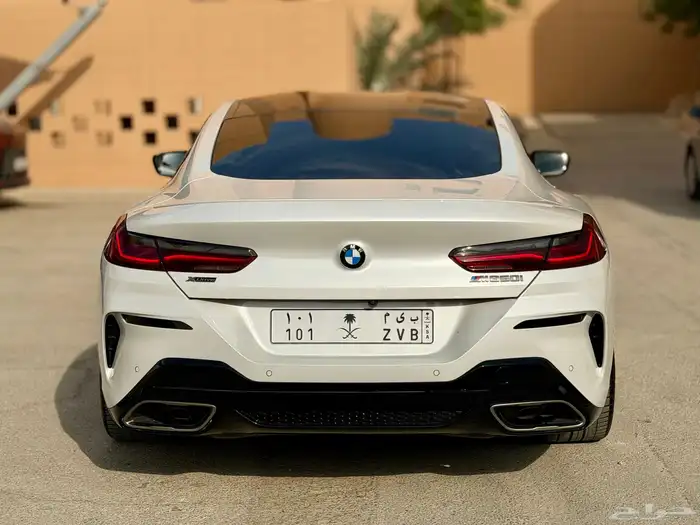 للبيع BMW 850i   الفئة الثامنة - 8 سلندر توين تيربو 3