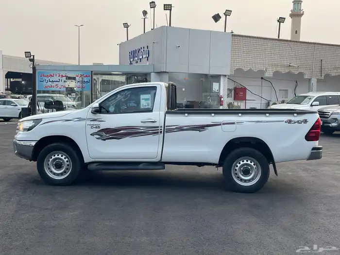 هايلكس غماره ديزل دبل GLX 2023 9