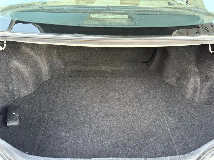 كامري مخزن 2016 ماشيه 190 الف بودي وكاله 12