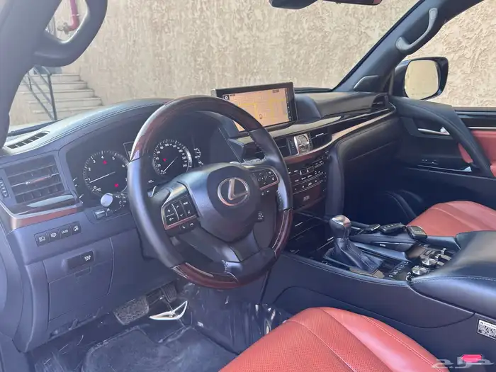 لكزس LX570 2016 مخزنه بلاك اديشن 45