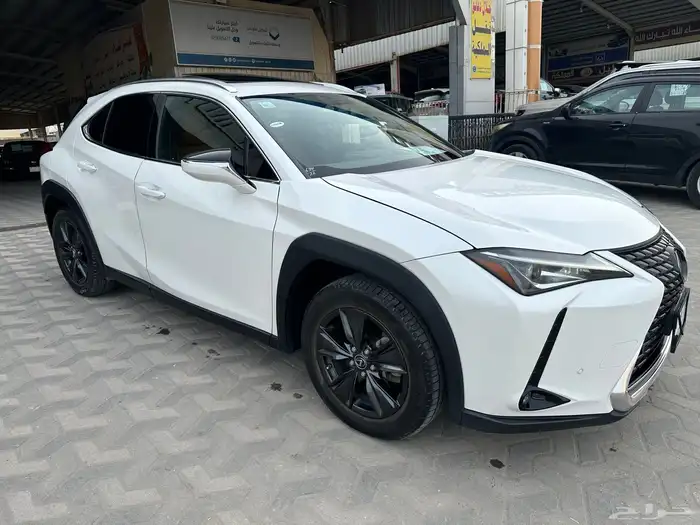 لكزس UX200 2022 7