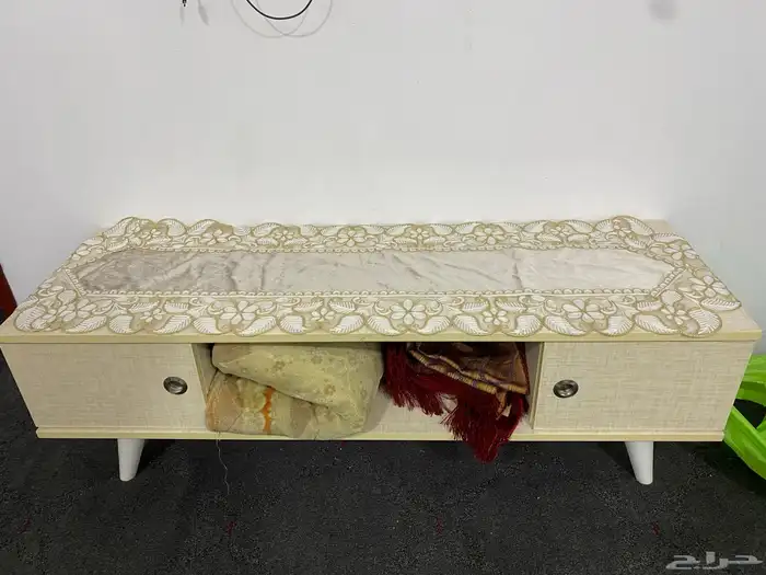 طاولة تلفاز جديدة ما فيها اي عيب نظيفة 0