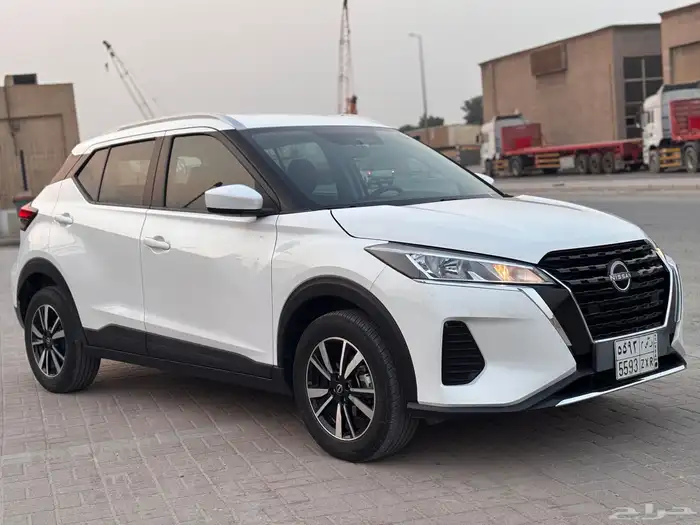 نيسان كيكس 2023 40