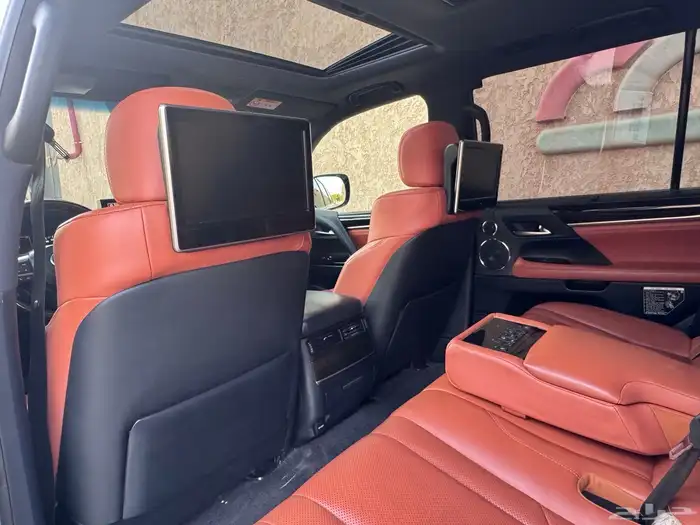 لكزس LX570 2016 مخزنه بلاك اديشن 21