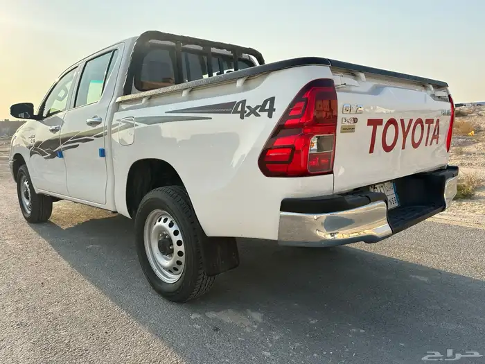 هايلوكس دبل قير عادي ديزل 2022 4