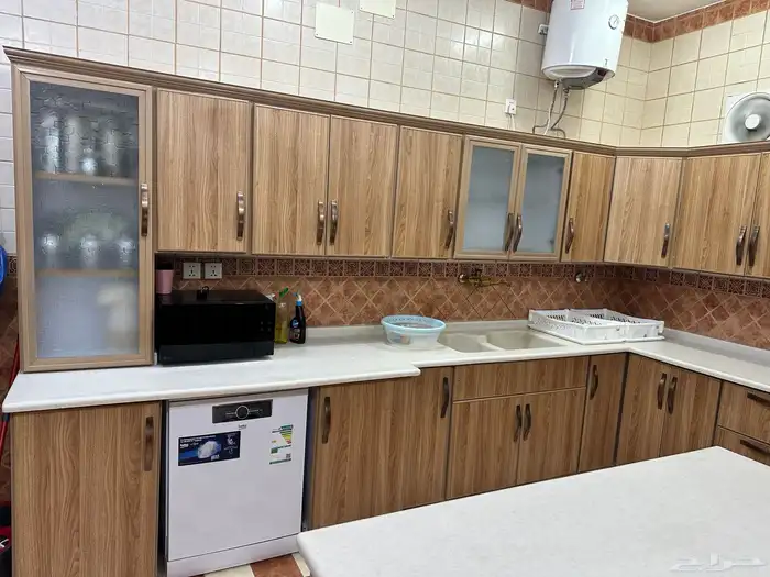 دولاب مطبخ الومنيوم 17 متر تقريبا  رخام صناعي 3