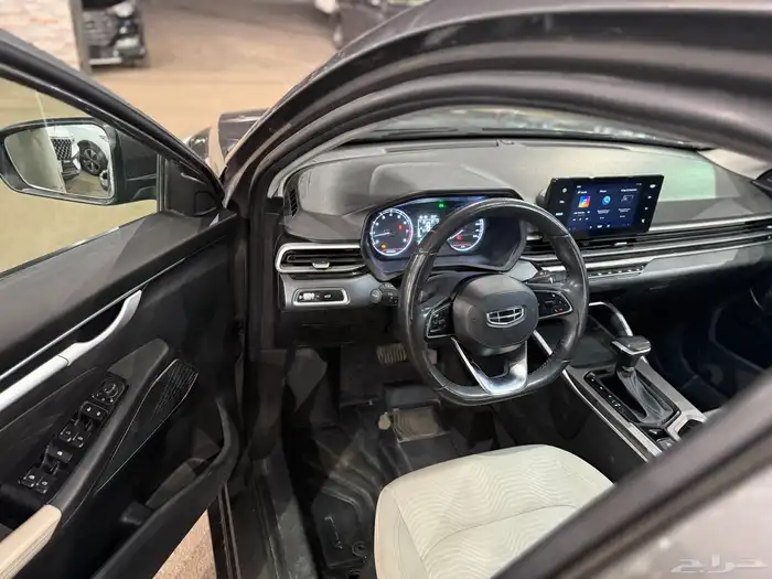 للبيع جيلي امجراند 7 موديل 2024 نص فل 8