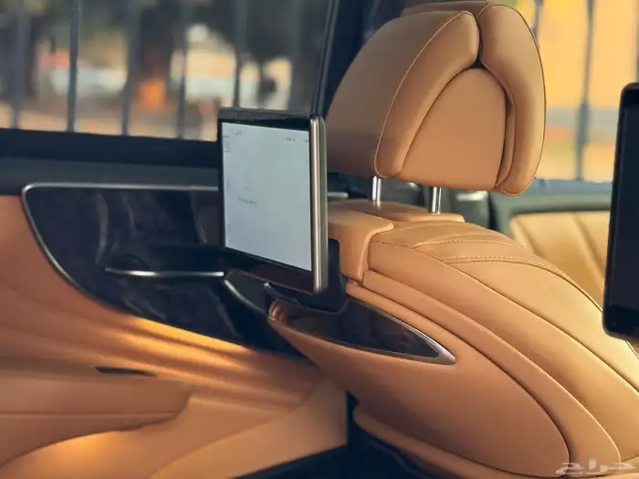 لكزس LS 500 موديل 2023 20