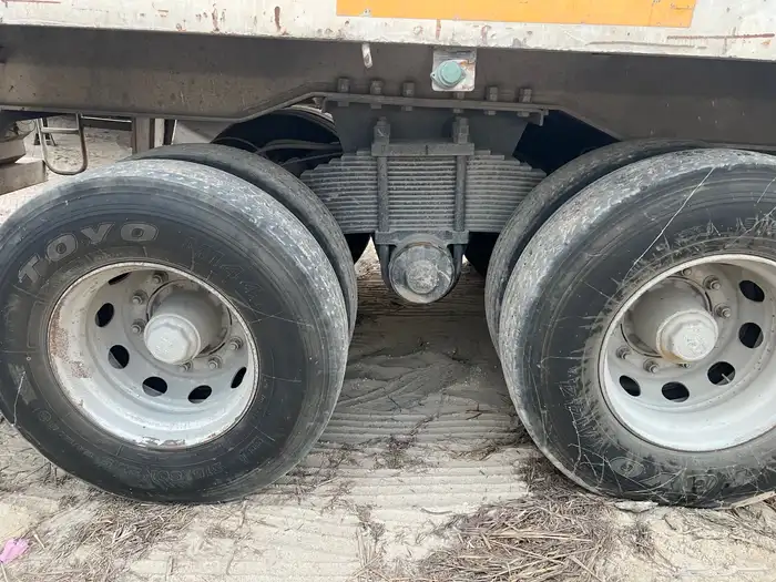 للبيع سطحه قاعدة 16 5