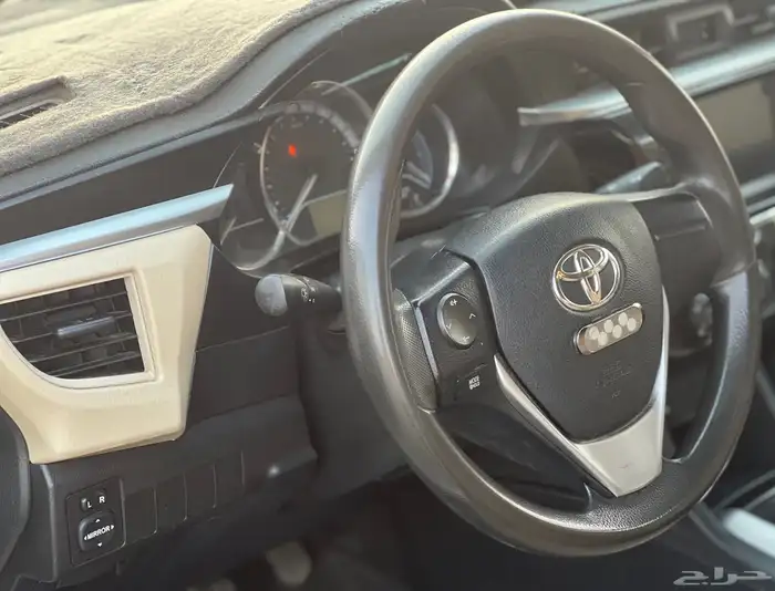 للبيع تويوتا كورلا موديل 2016 11