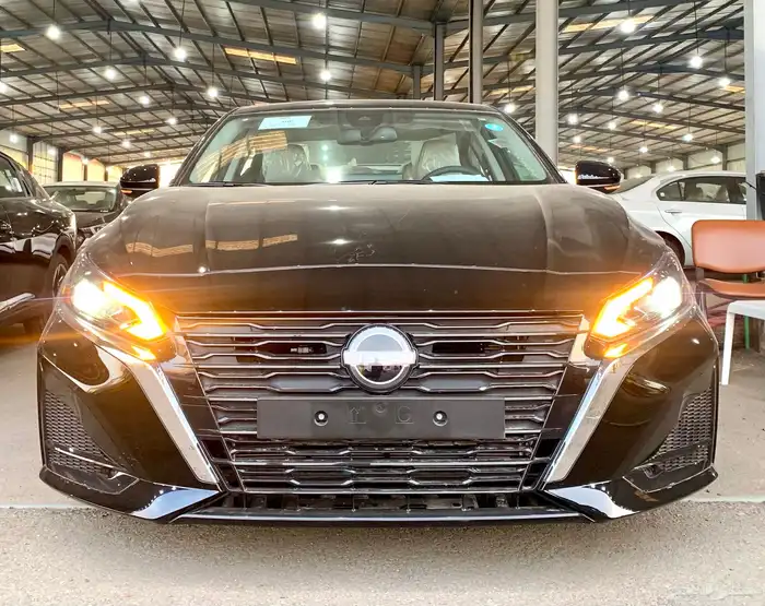 نيسان التيما نص فل 2026 SV 2