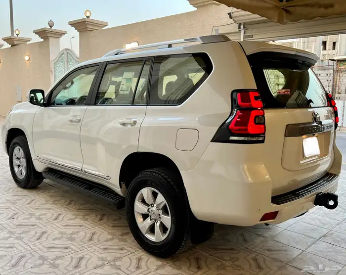 تويوتا برادو 2023 TXL3 عداد 28 الف 2